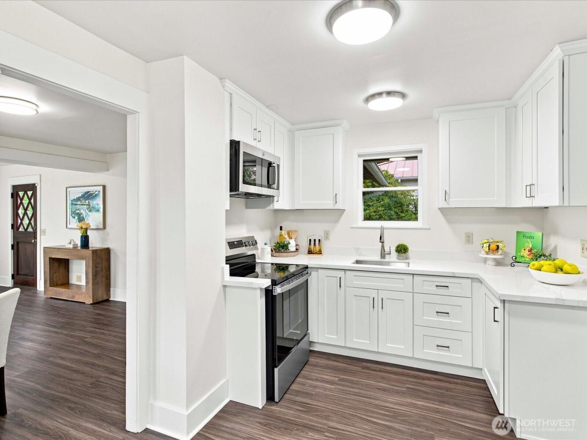 MLS #NWM2551406 image #0