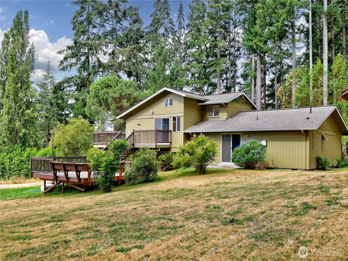 MLS #NWM2551443 image #0