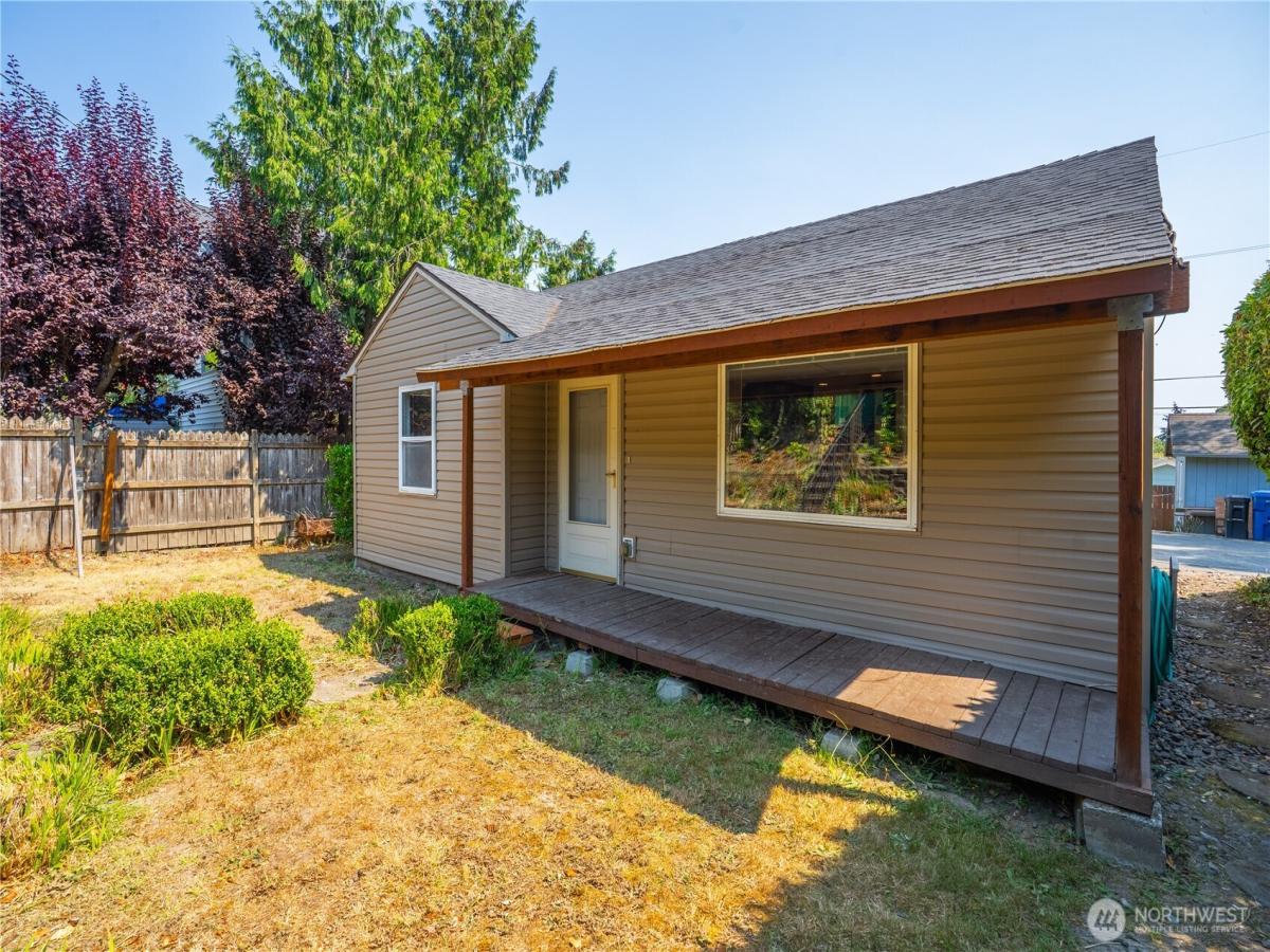 MLS #NWM2551577 image #0