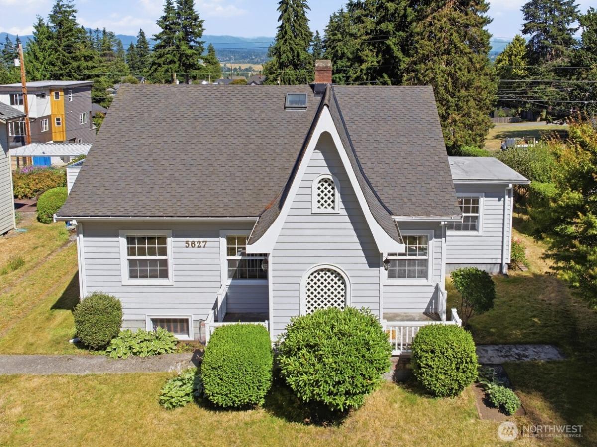 MLS #NWM2551804 image #0