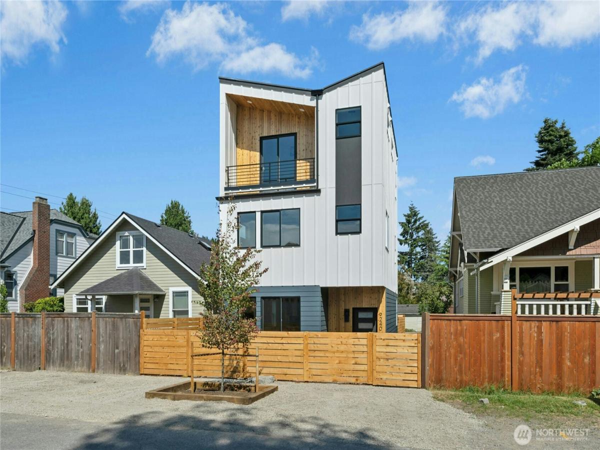 MLS #NWM2551844 image #0
