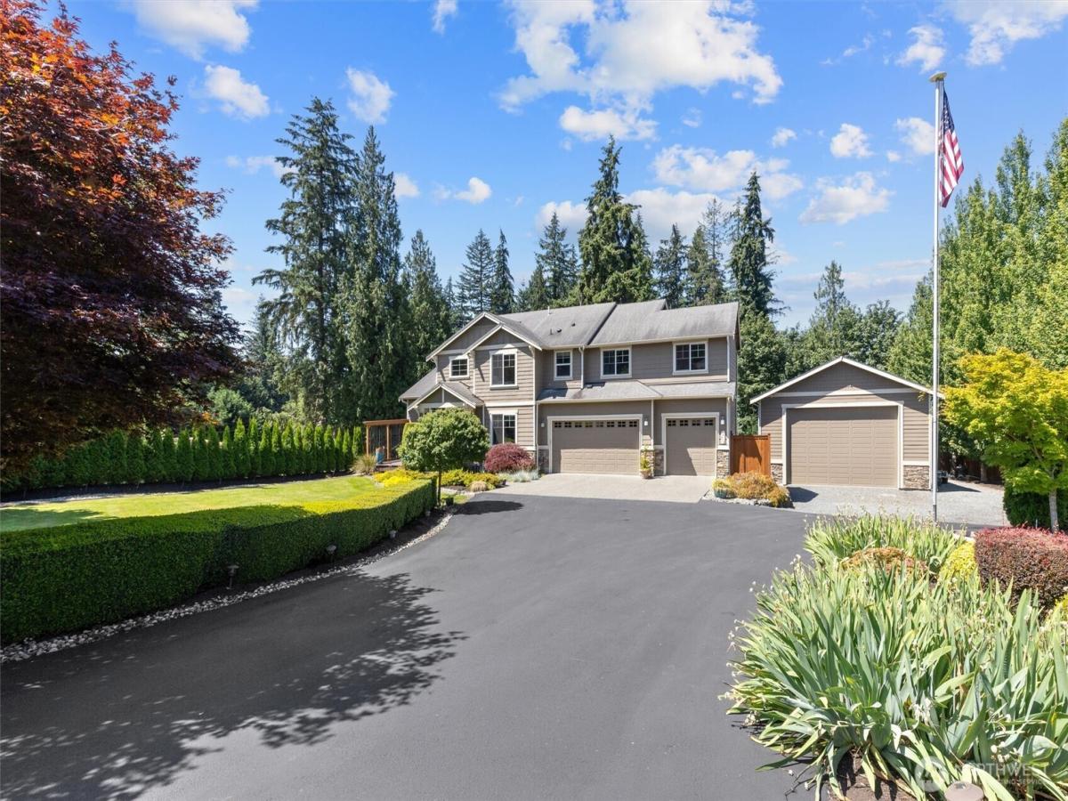 MLS #NWM2552062 image #0
