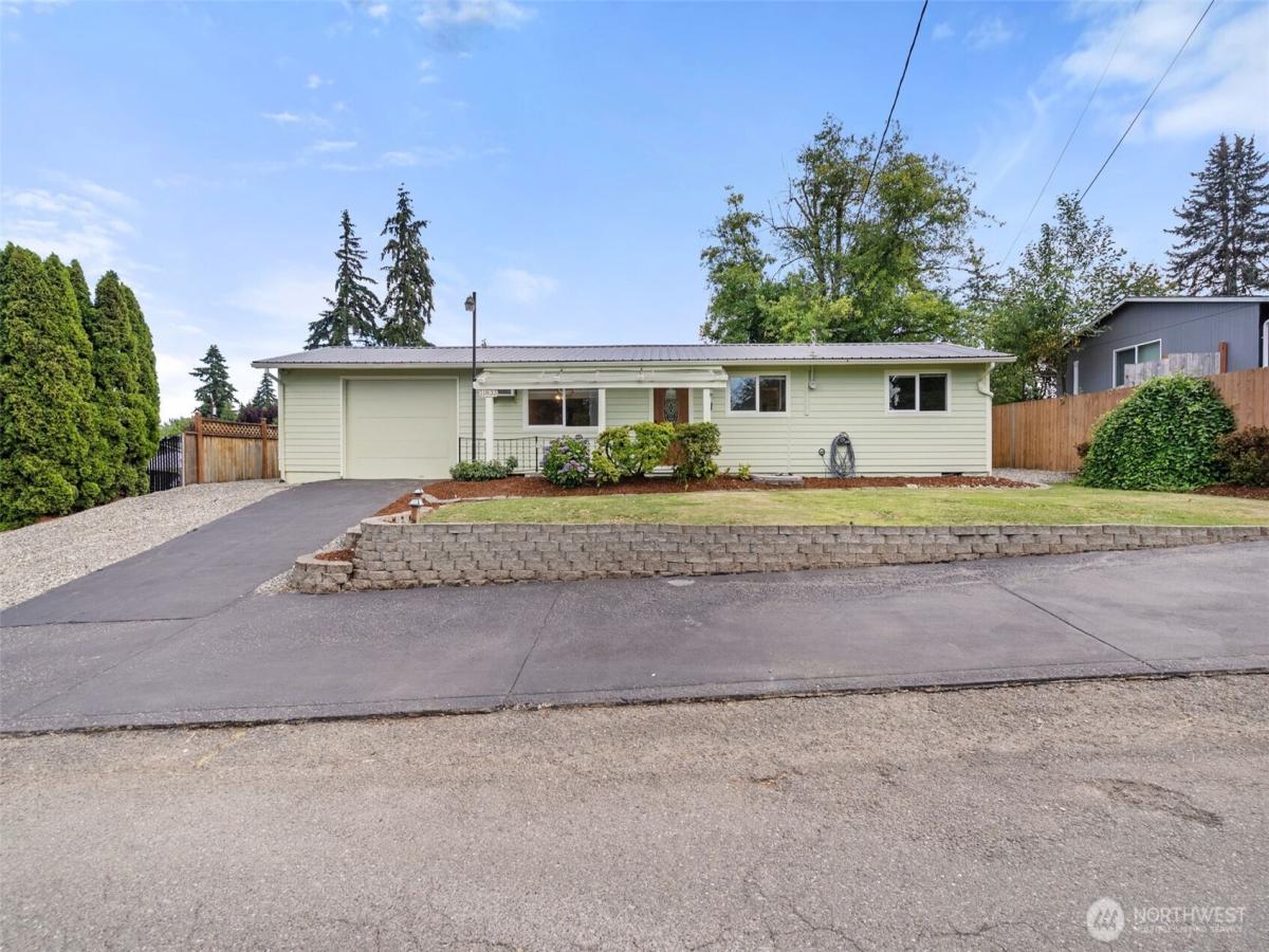 MLS #NWM2552079 image #0