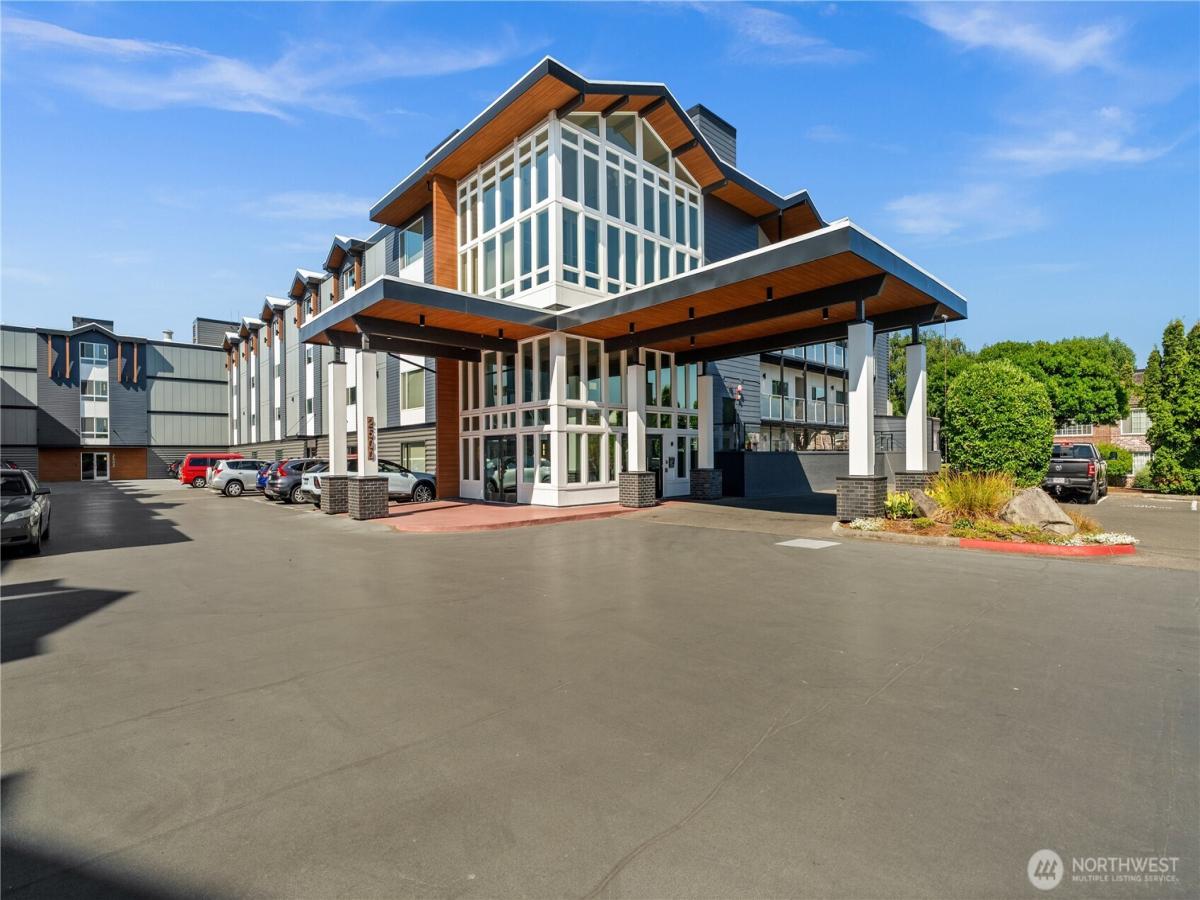 MLS #NWM2552140 image #0