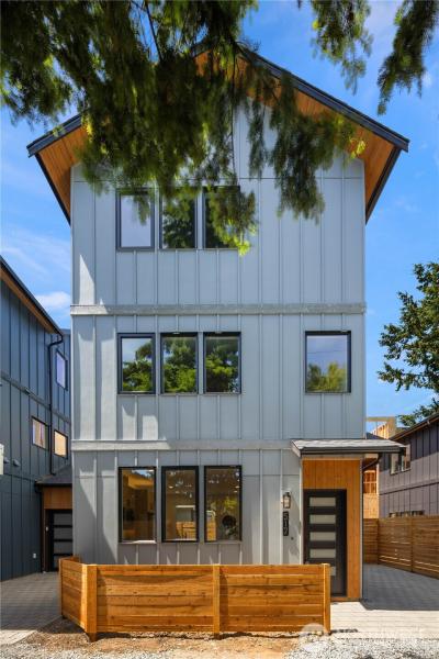 MLS #NWM2552182 image #0
