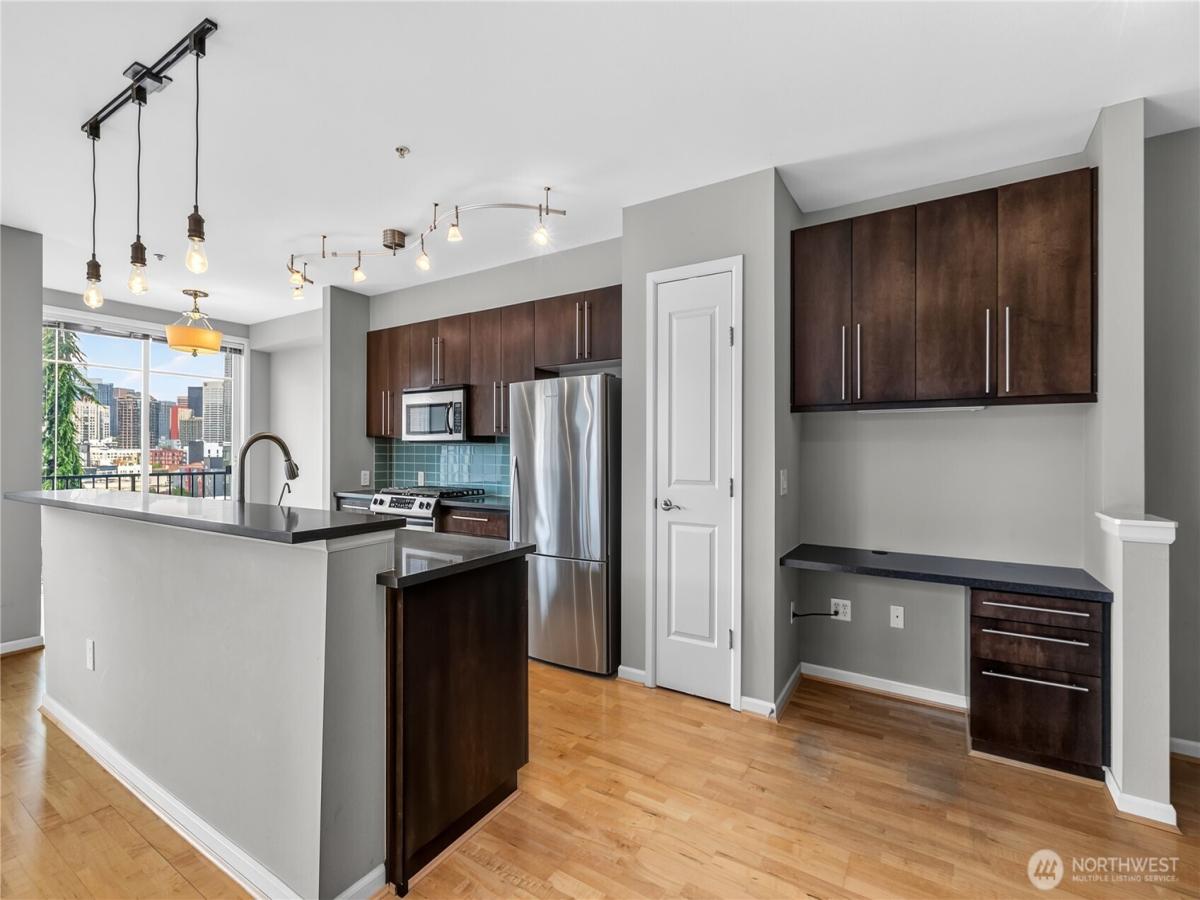 MLS #NWM2552398 image #0