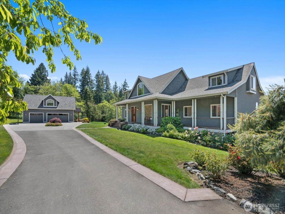 MLS #NWM2552434 image #0