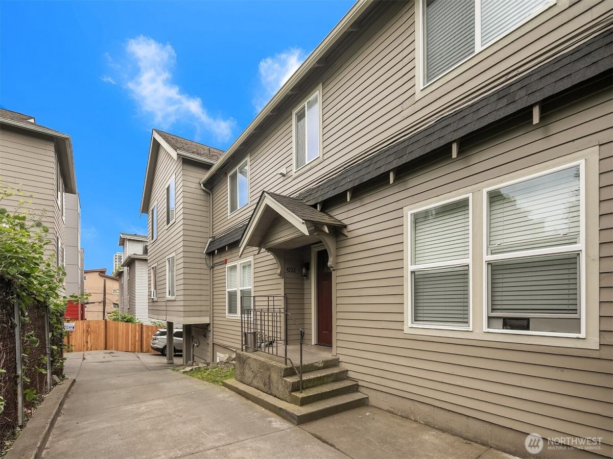 MLS #NWM2552535 image #0