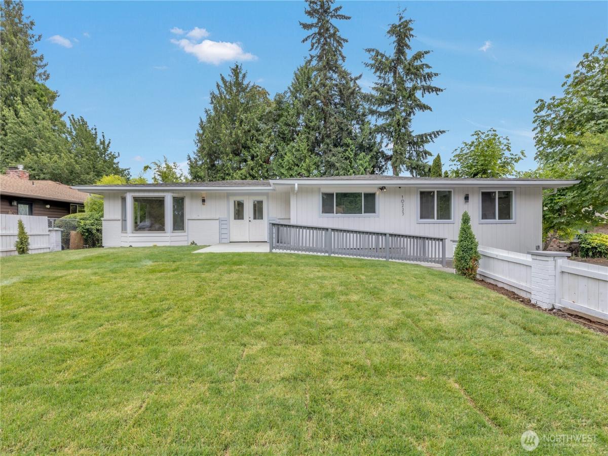 MLS #NWM2552623 image #0