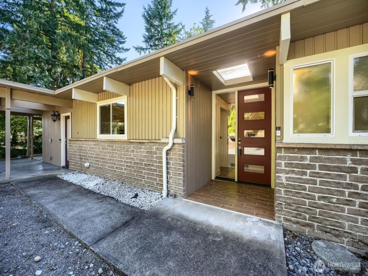 MLS #NWM2552777 image #0