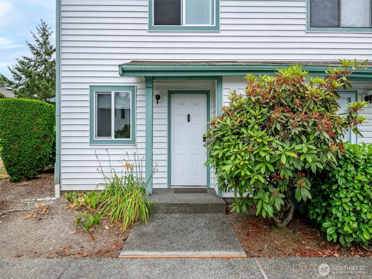 MLS #NWM2552832 image #0