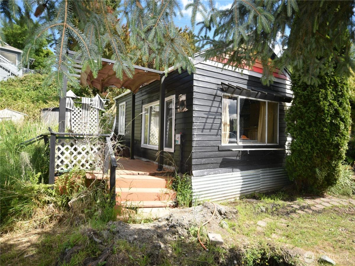 MLS #NWM2553306 image #0