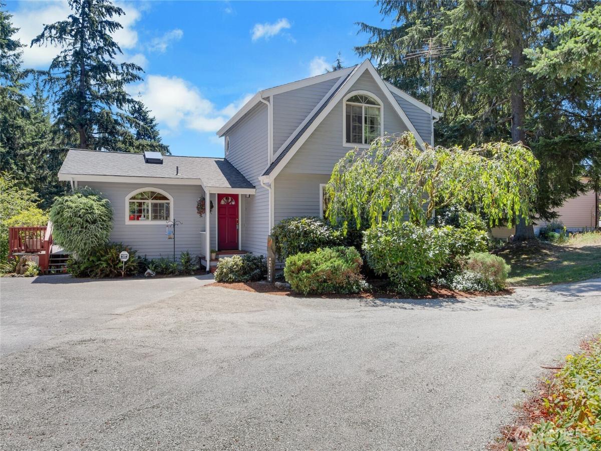 MLS #NWM2553358 image #0