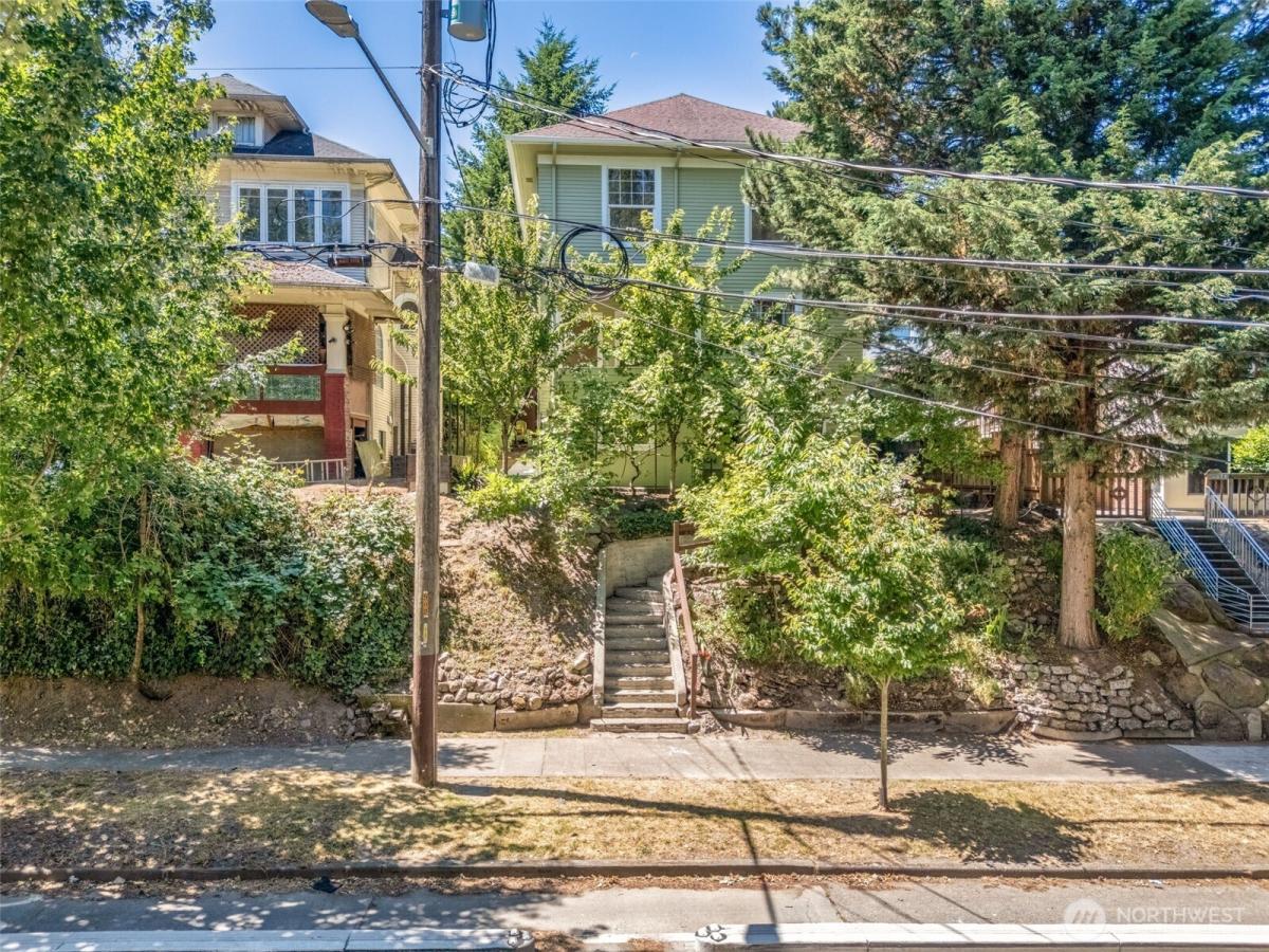 MLS #NWM2553650 image #0