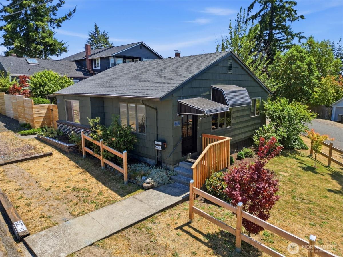 MLS #NWM2553661 image #0