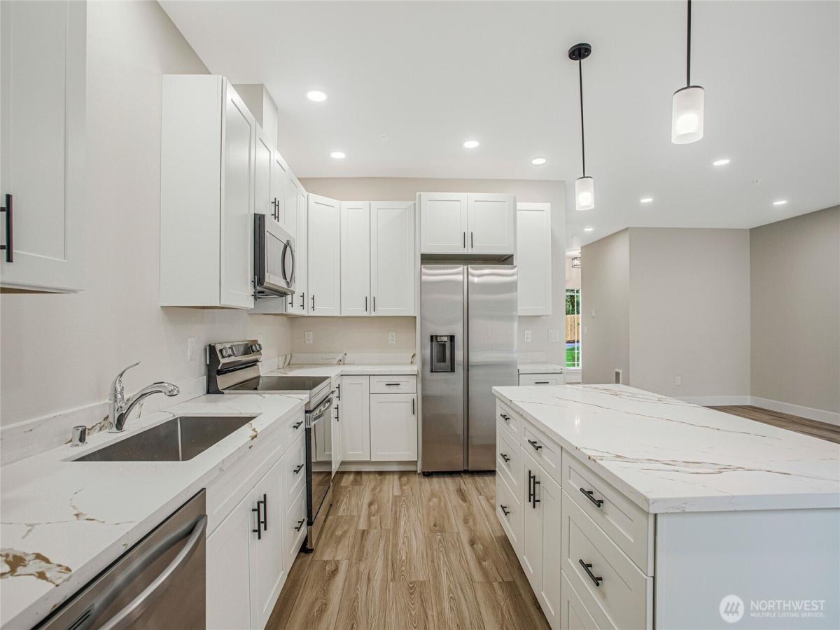 MLS #NWM2553734 image #0
