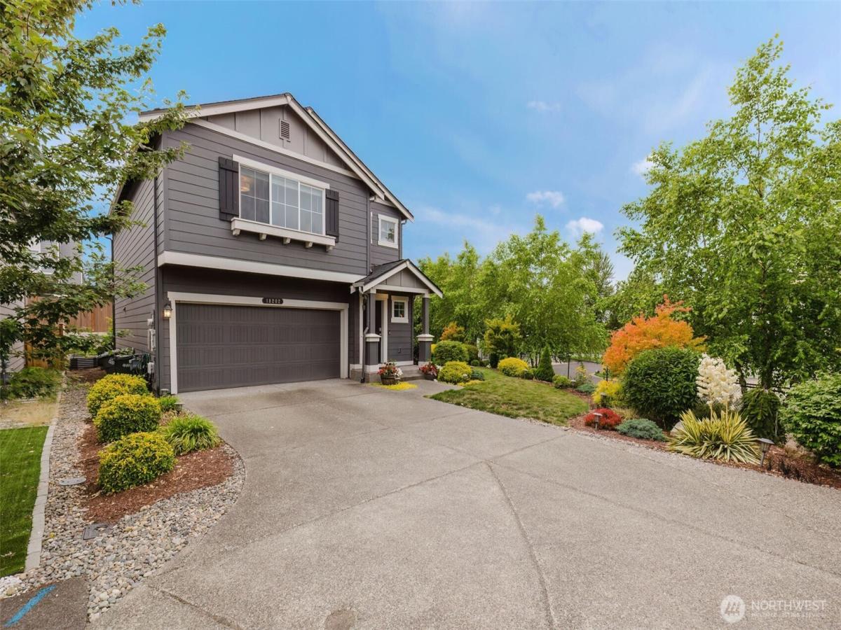 MLS #NWM2553786 image #0
