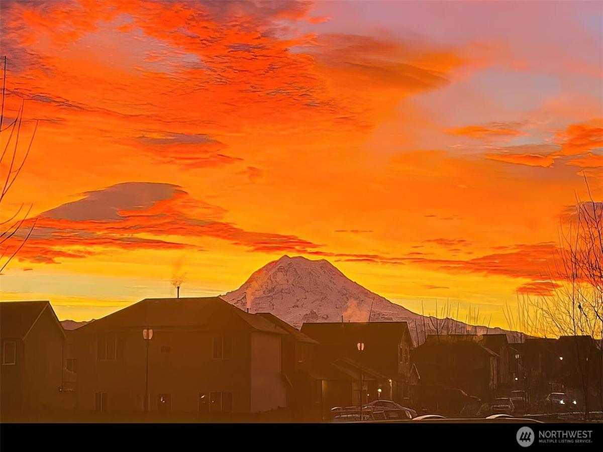 MLS #NWM2553786 image #0