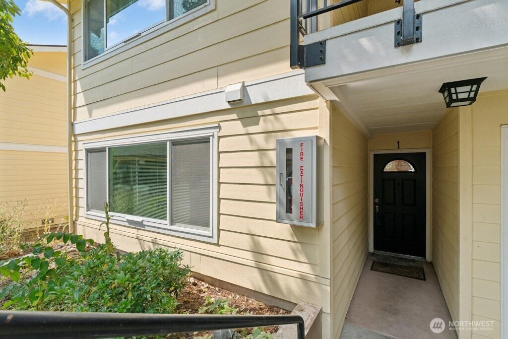 MLS #NWM2553959 image #0