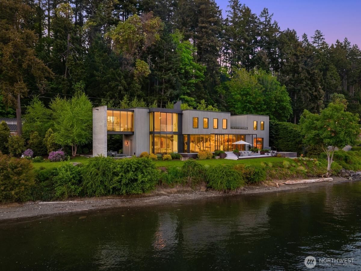 MLS #NWM2554086 image #0
