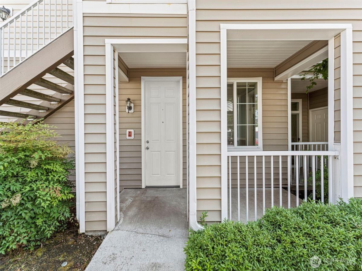 MLS #NWM2554956 image #0