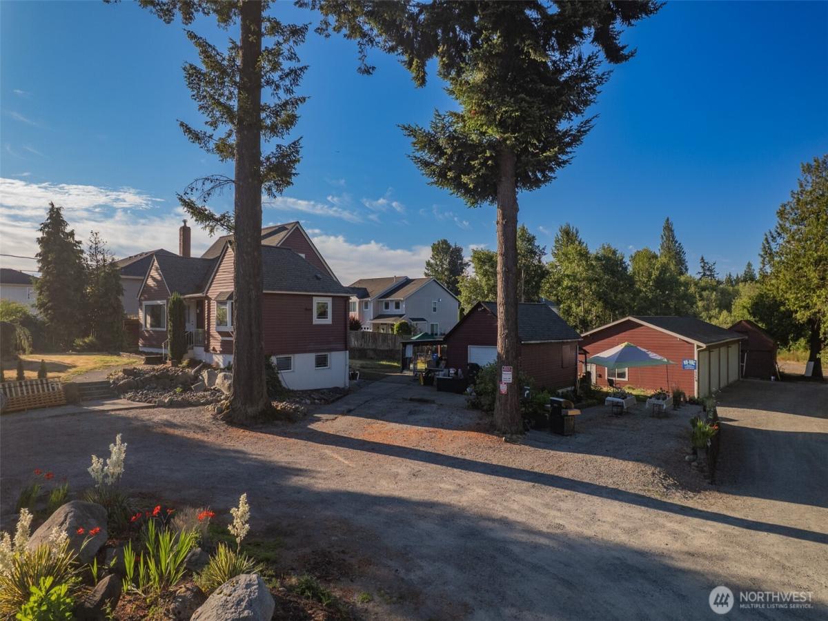 MLS #NWM2555030 image #0