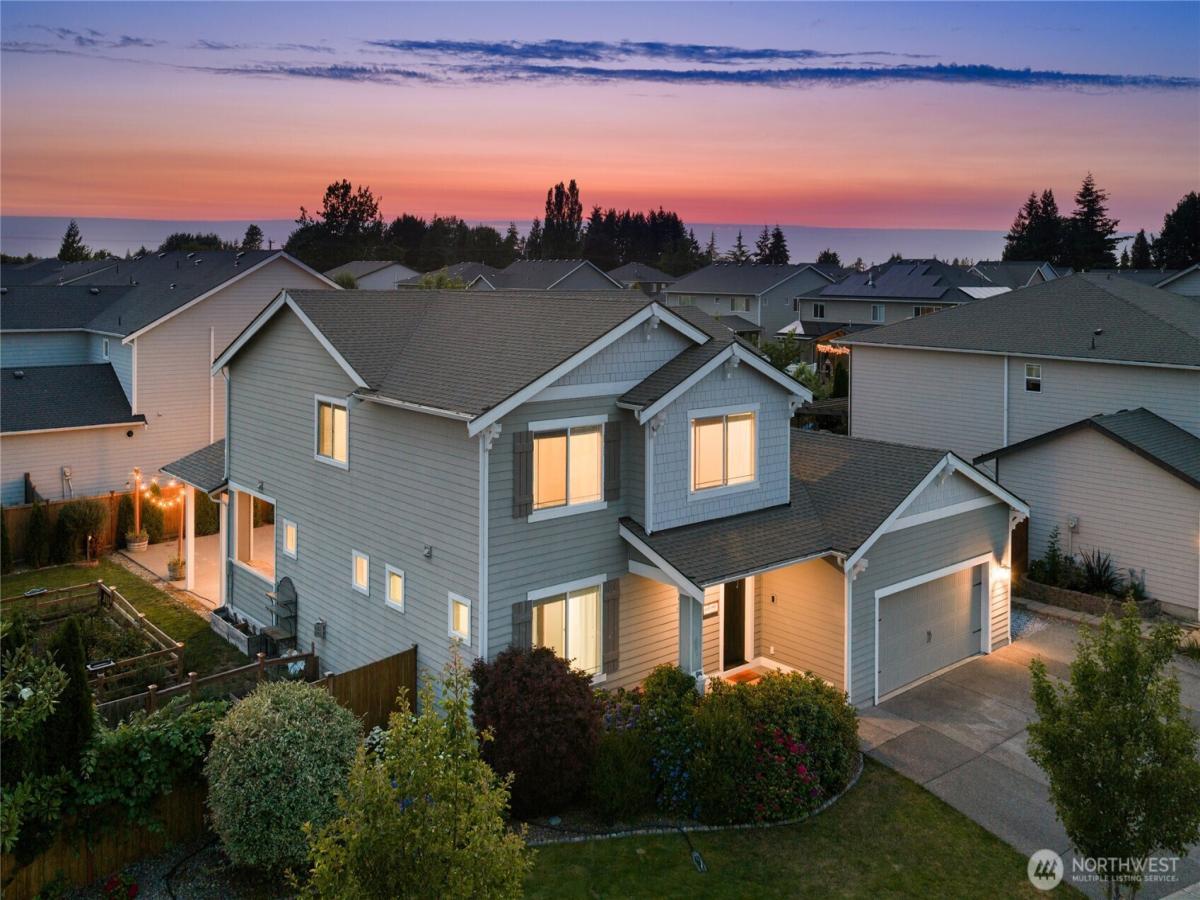 MLS #NWM2555119 image #0