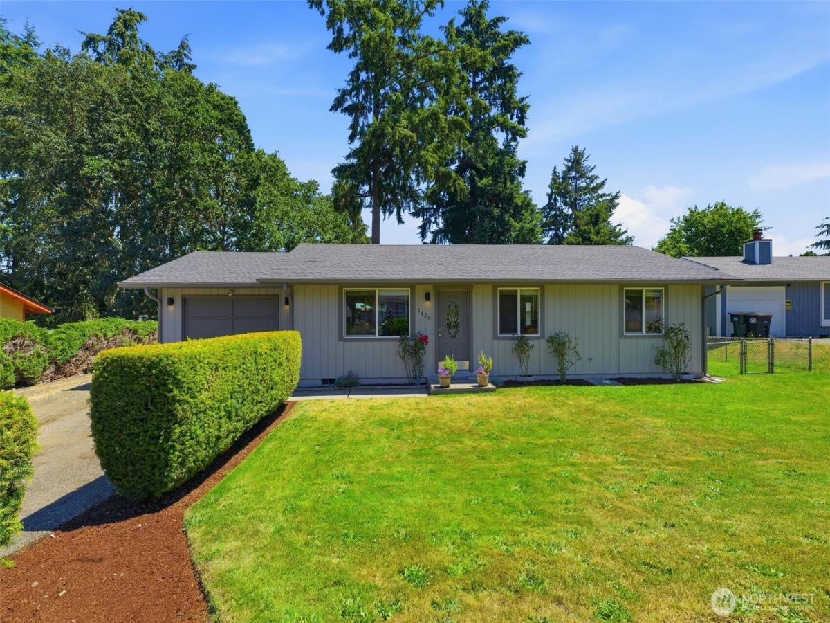MLS #NWM2555162 image #0