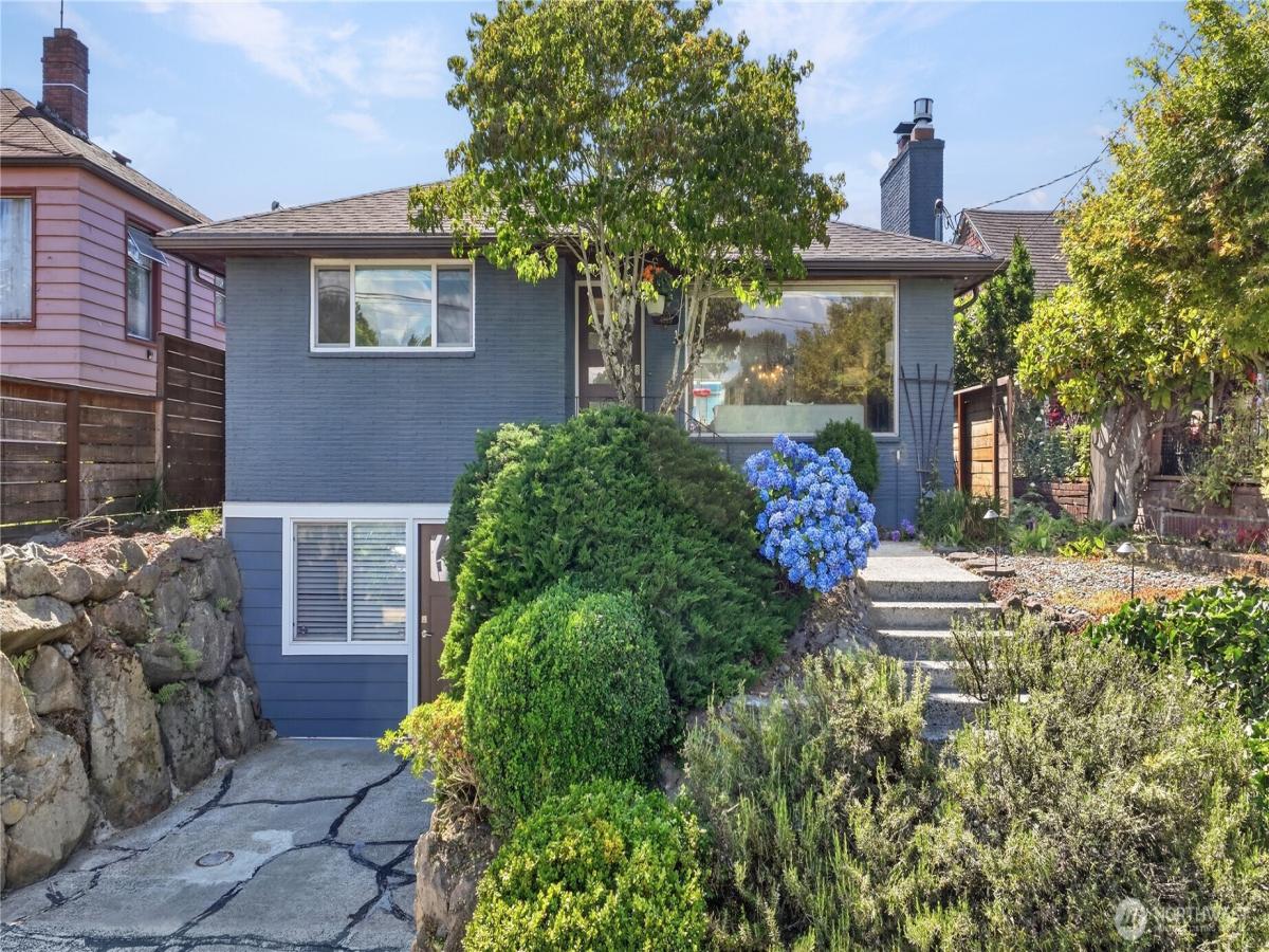 MLS #NWM2555439 image #0