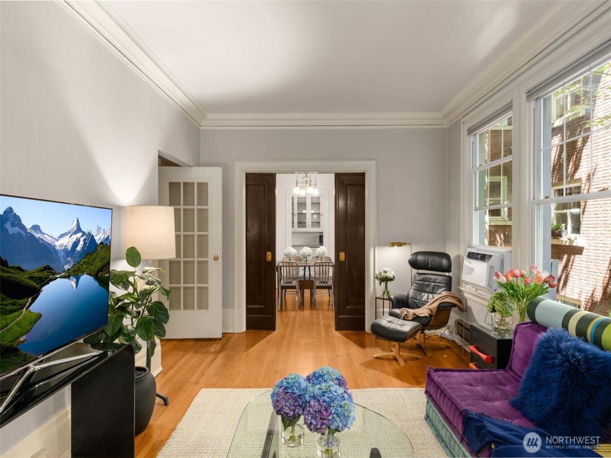 MLS #NWM2555547 image #0