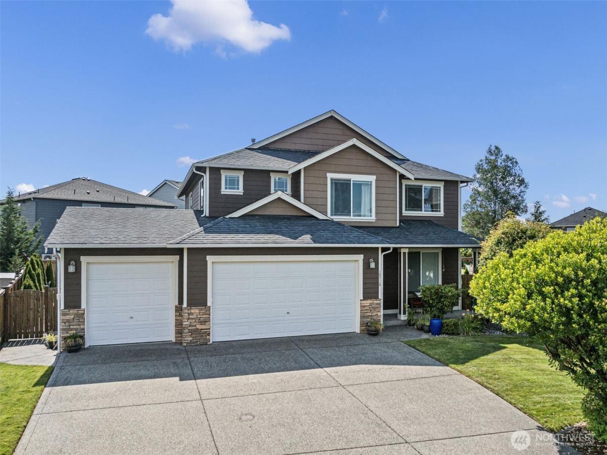 MLS #NWM2555660 image #0