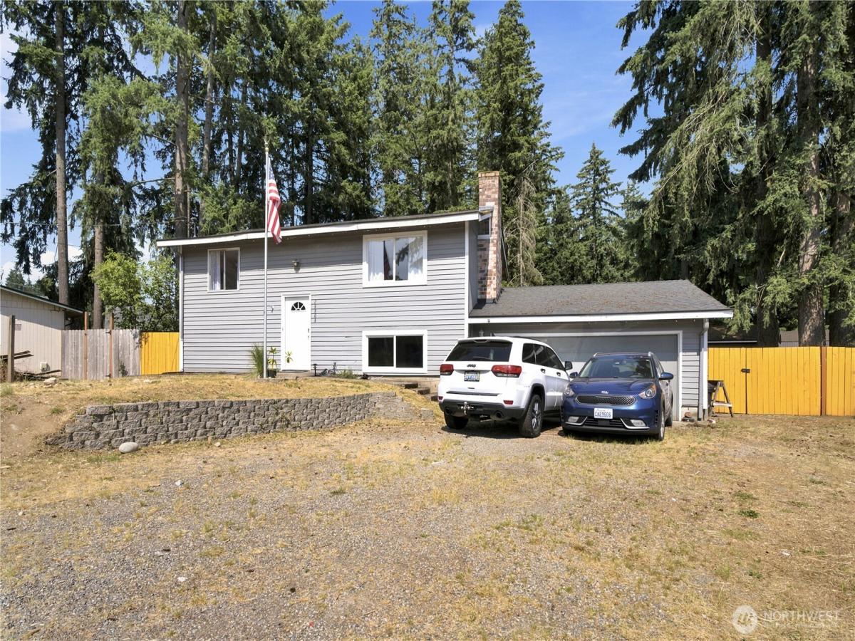 MLS #NWM2555726 image #0