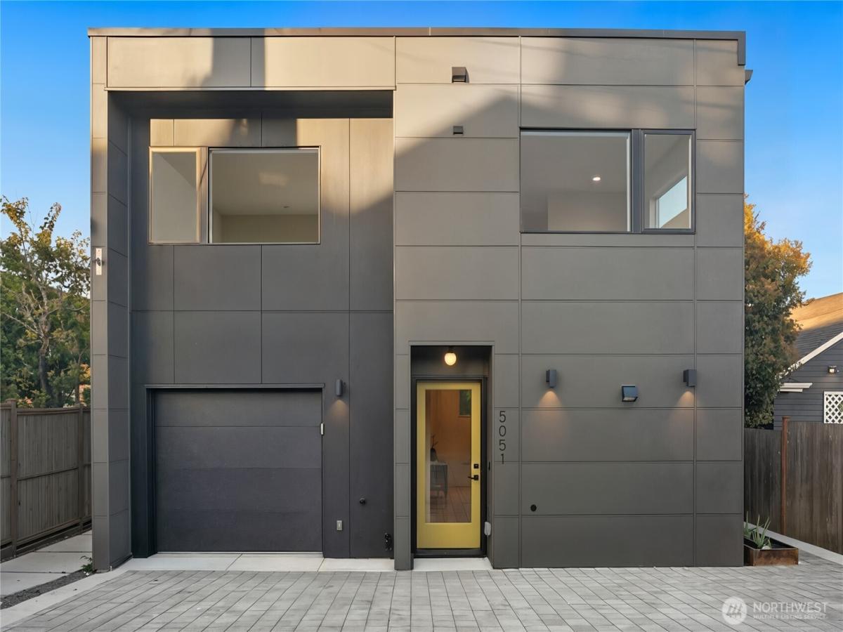 MLS #NWM2555854 image #0