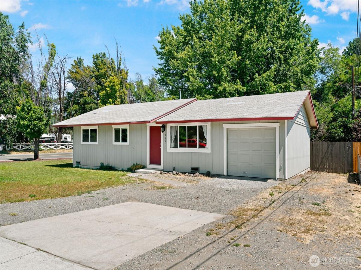 MLS #NWM2555878 image #0