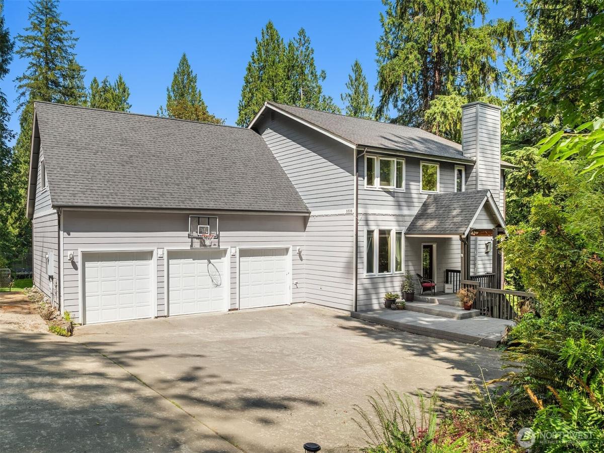 MLS #NWM2555882 image #0
