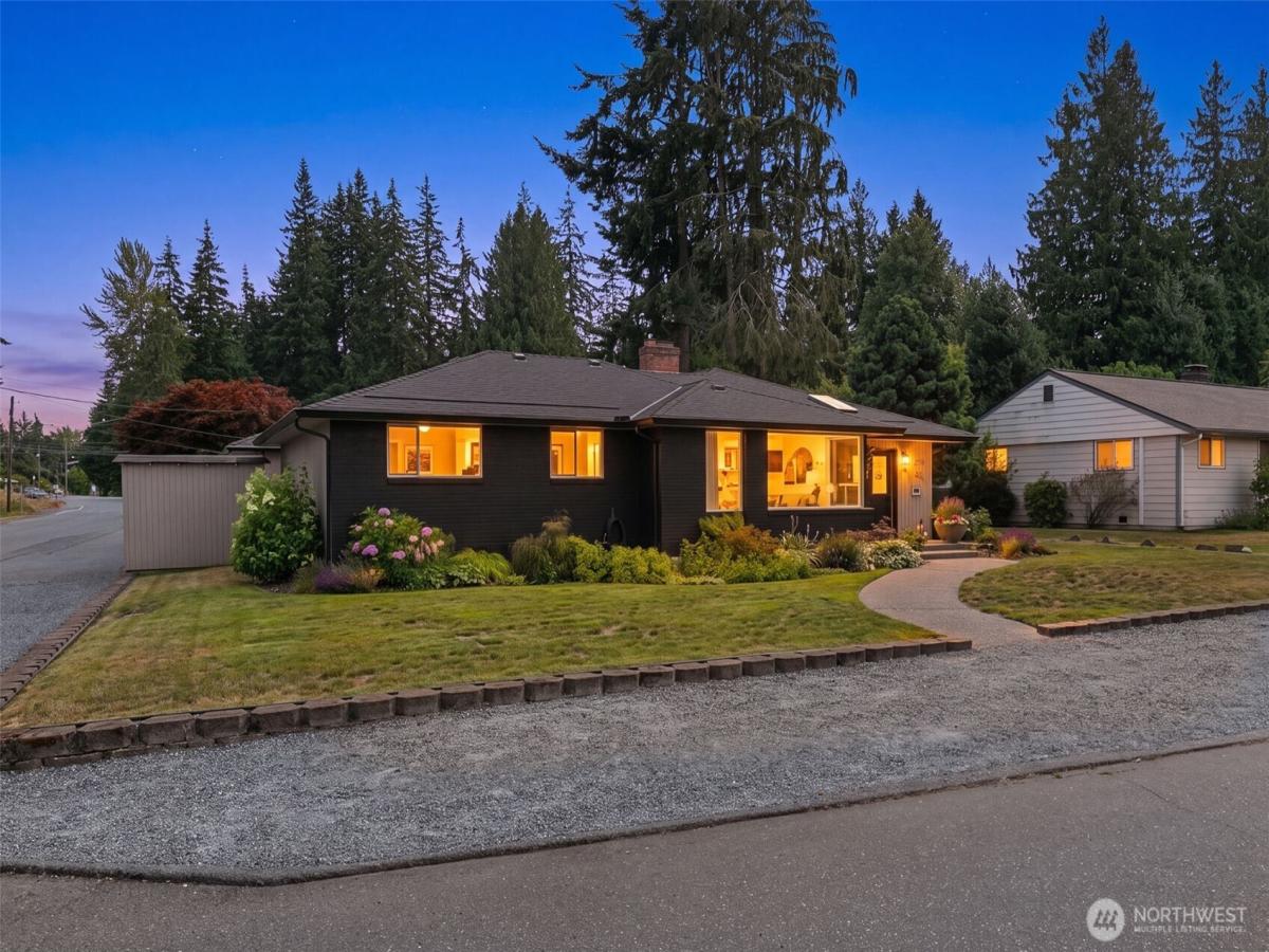 MLS #NWM2556047 image #0