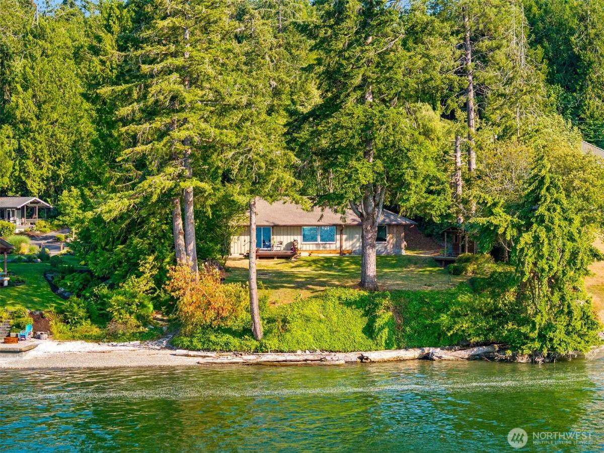 MLS #NWM2556108 image #0