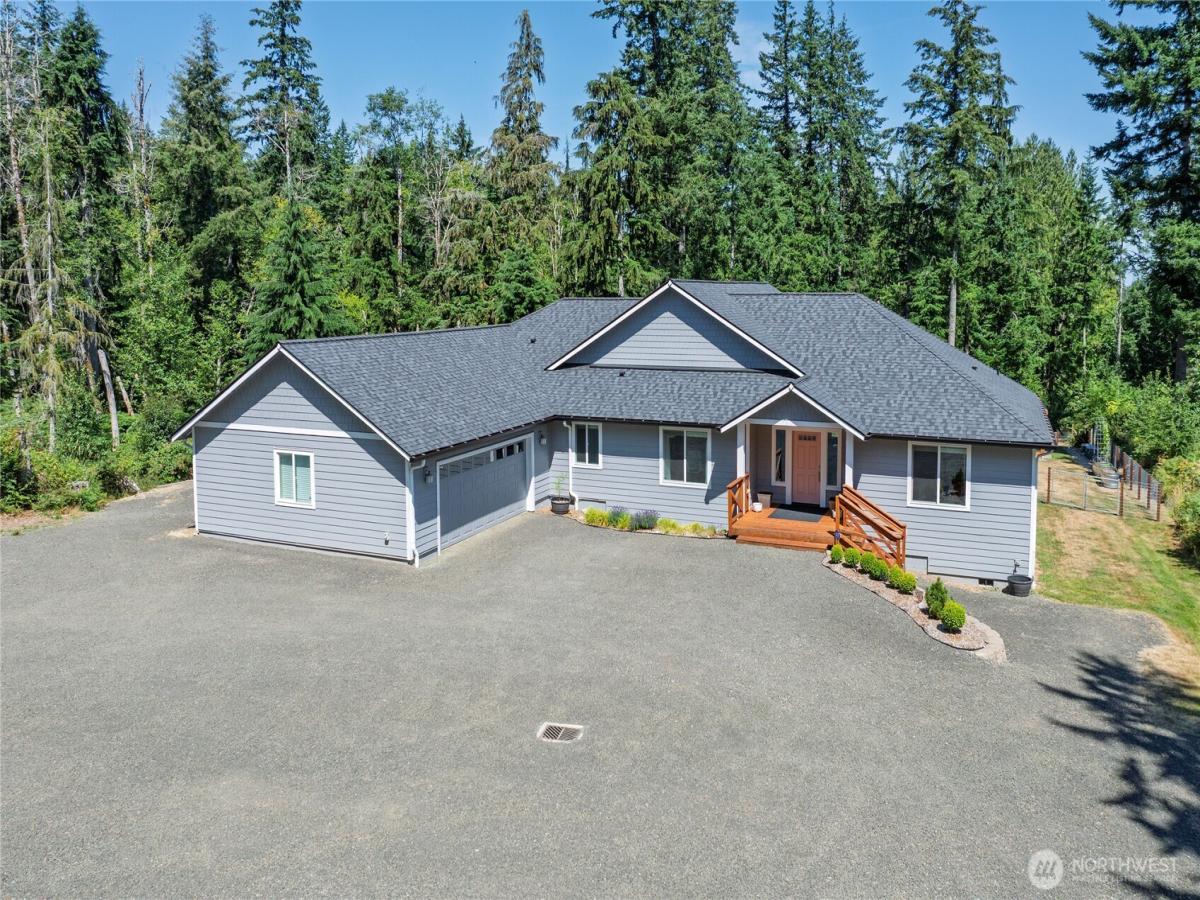 MLS #NWM2556253 image #0