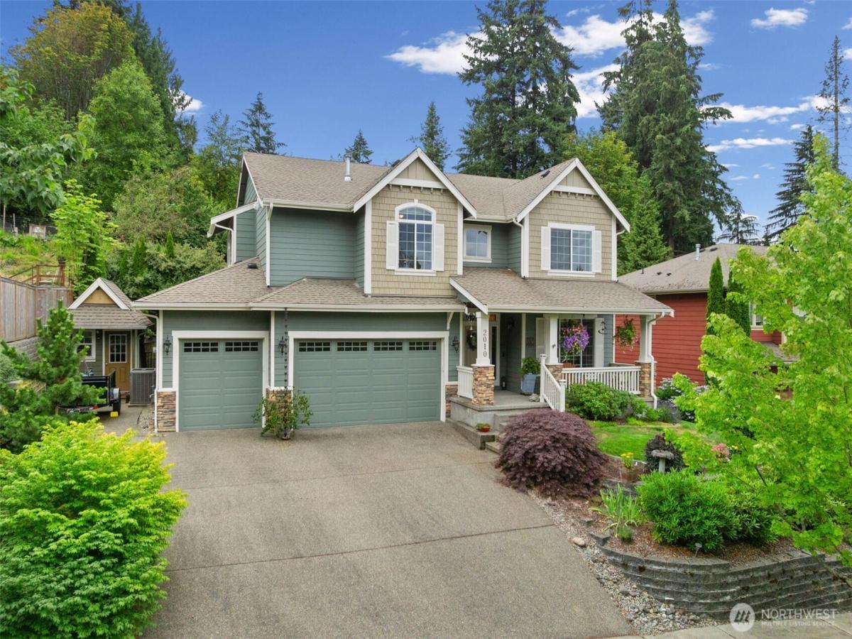 MLS #NWM2556334 image #0