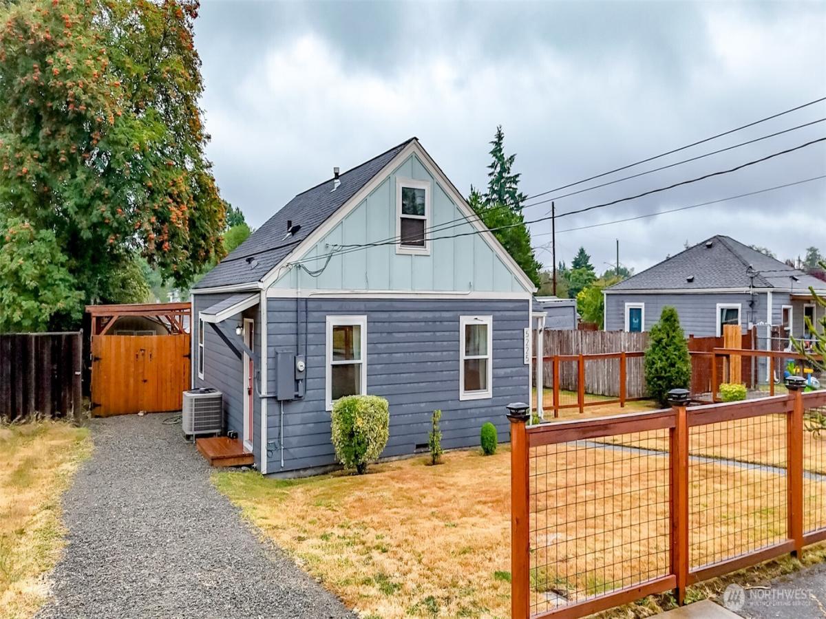 MLS #NWM2556531 image #0