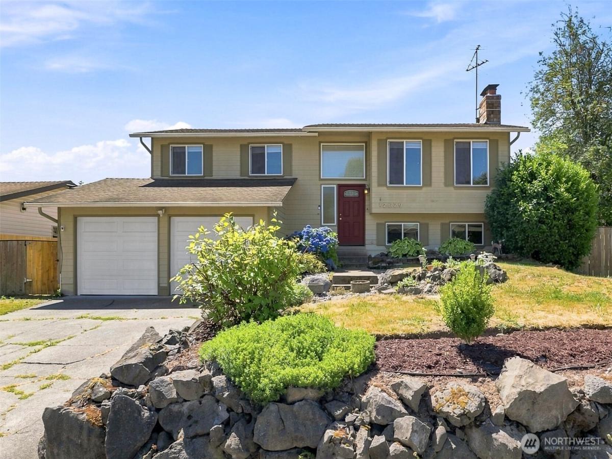 MLS #NWM2556549 image #0