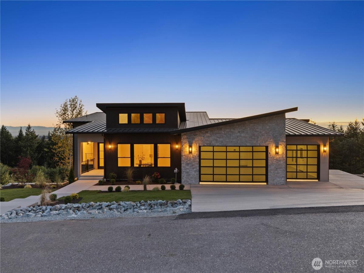 MLS #NWM2557073 image #0