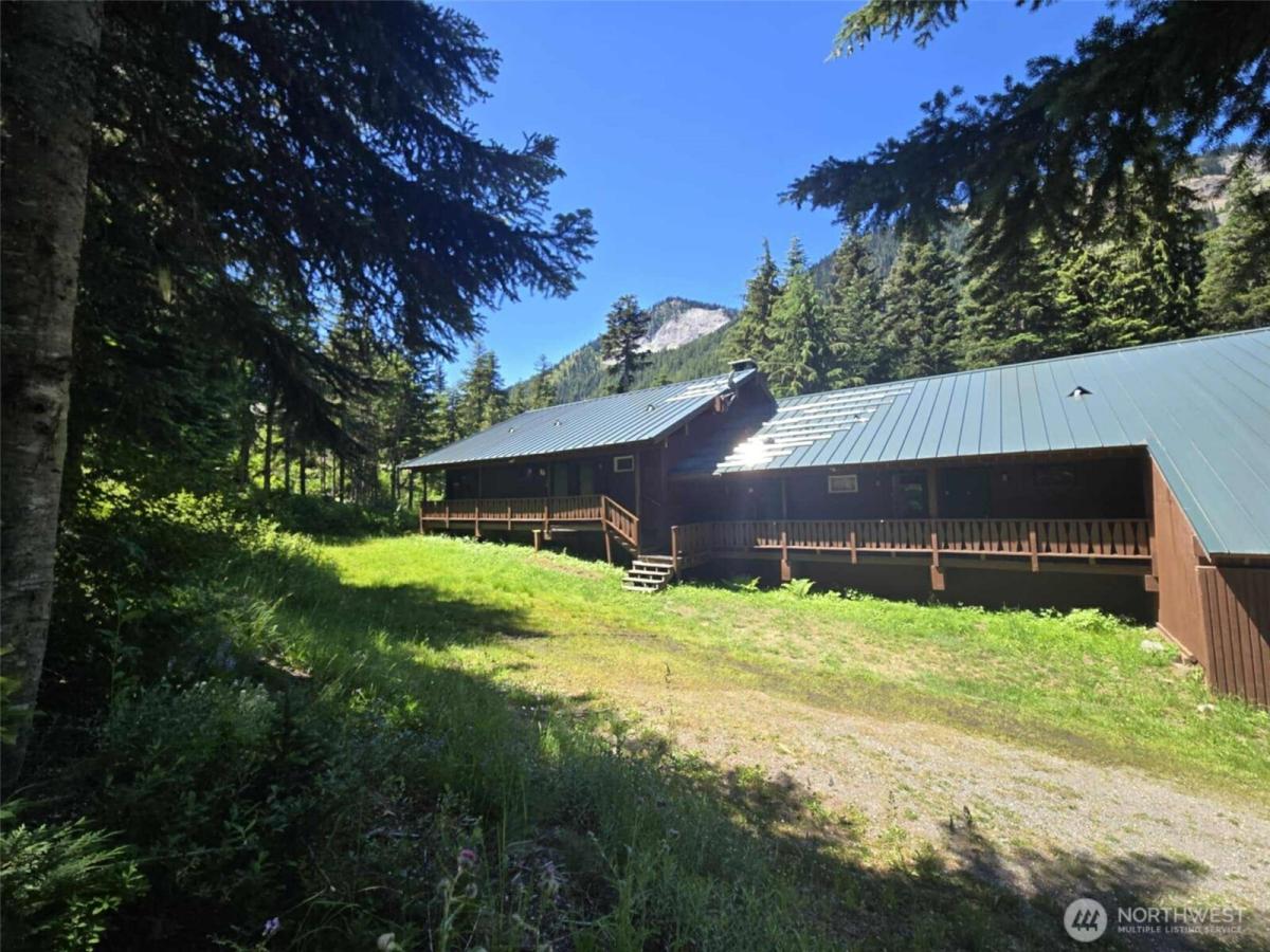 MLS #NWM2557273 image #0