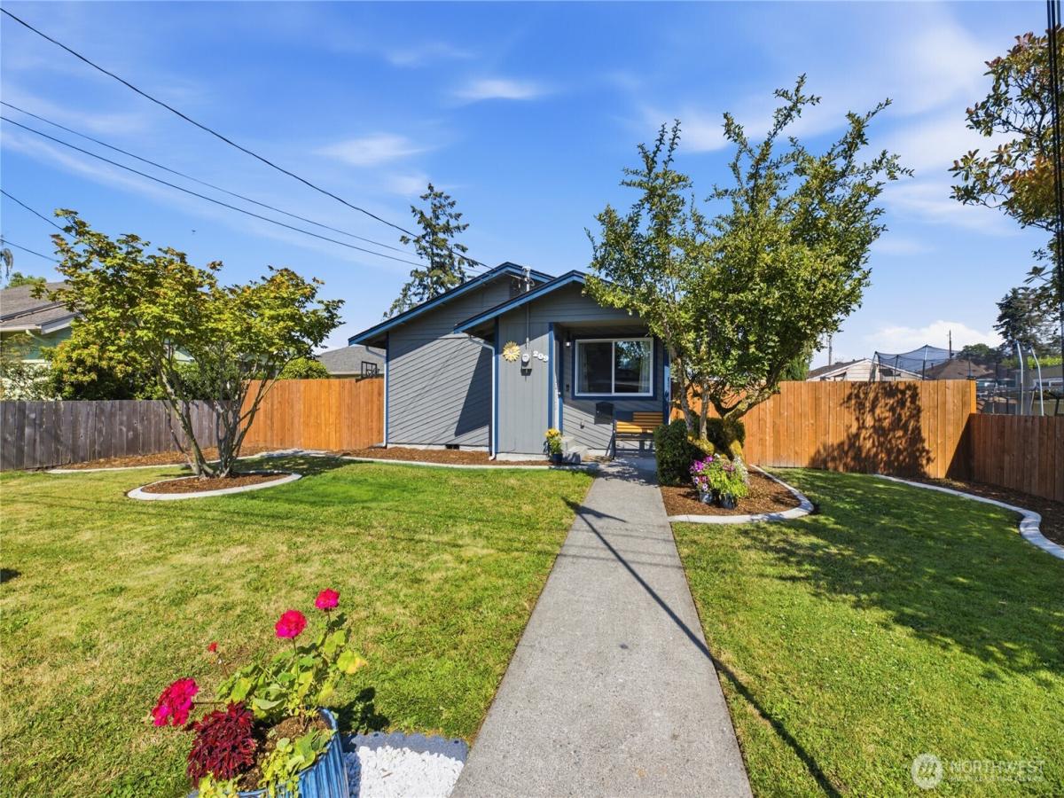 MLS #NWM2557641 image #0
