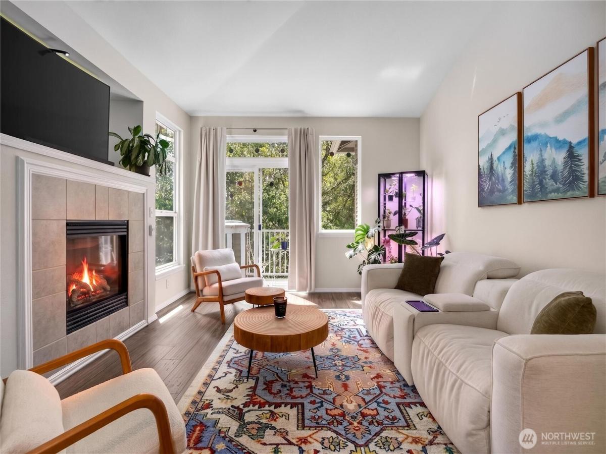 MLS #NWM2557686 image #0