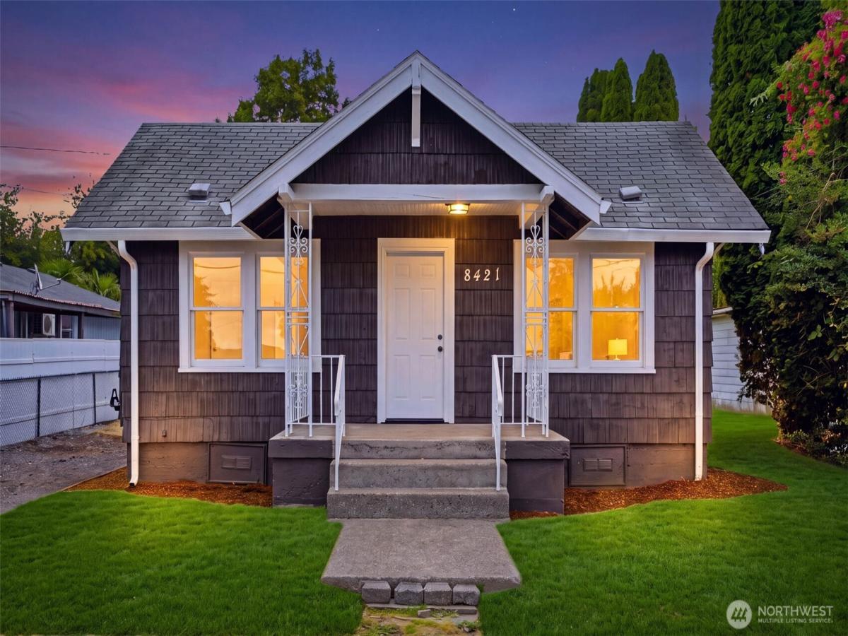 MLS #NWM2558088 image #0