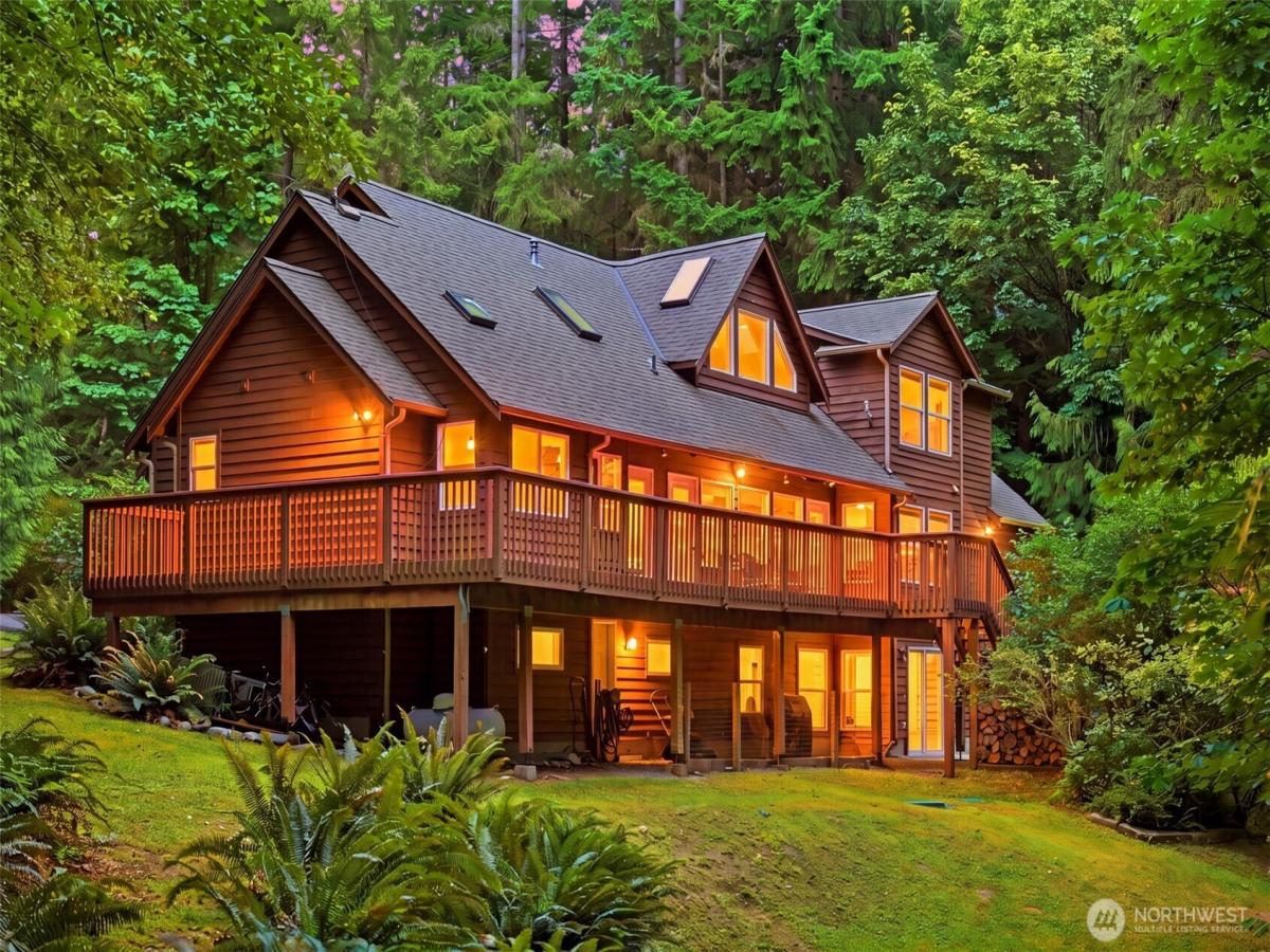MLS #NWM2558356 image #0