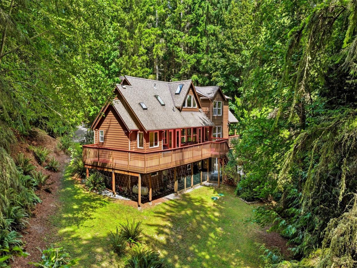 MLS #NWM2558356 image #0