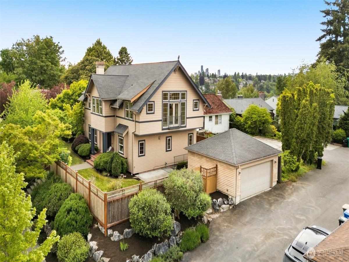 MLS #NWM2558442 image #0