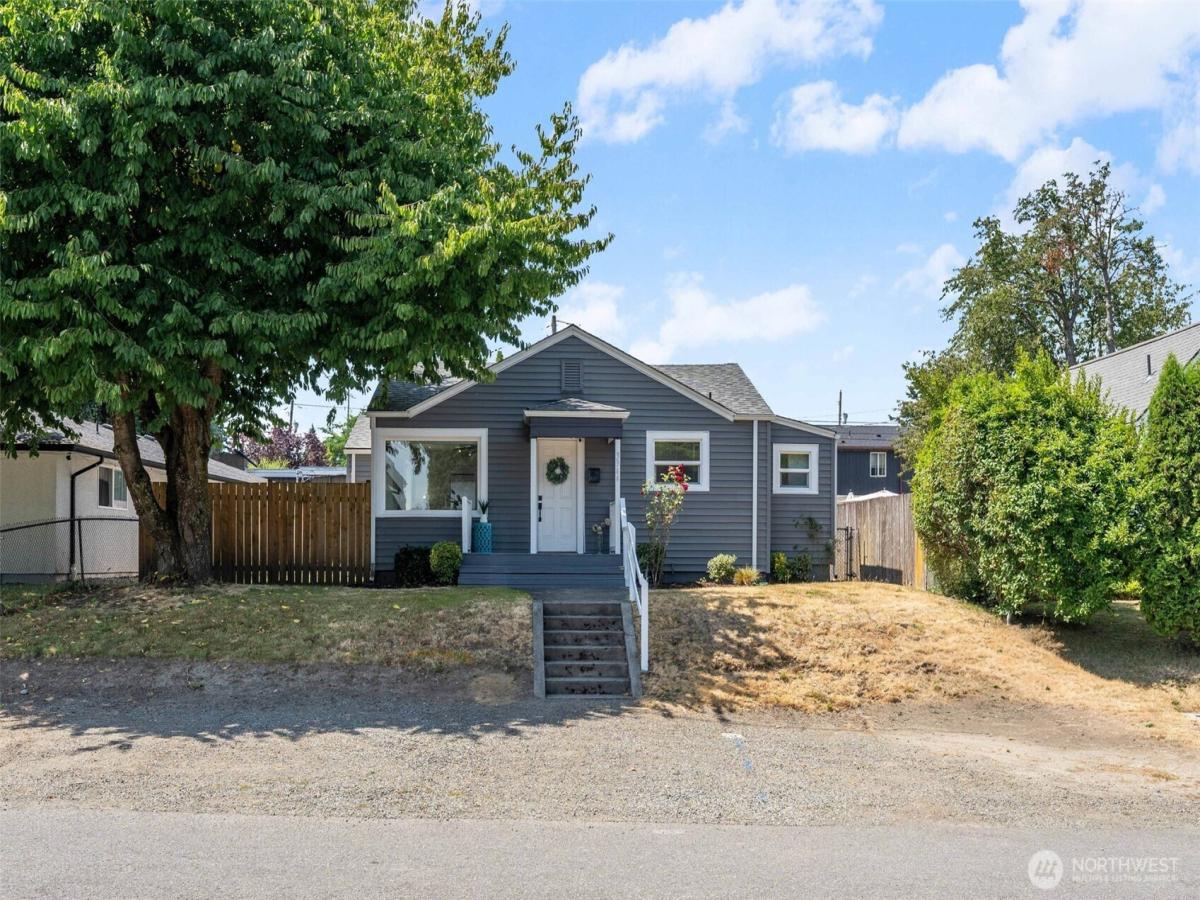 MLS #NWM2558454 image #0